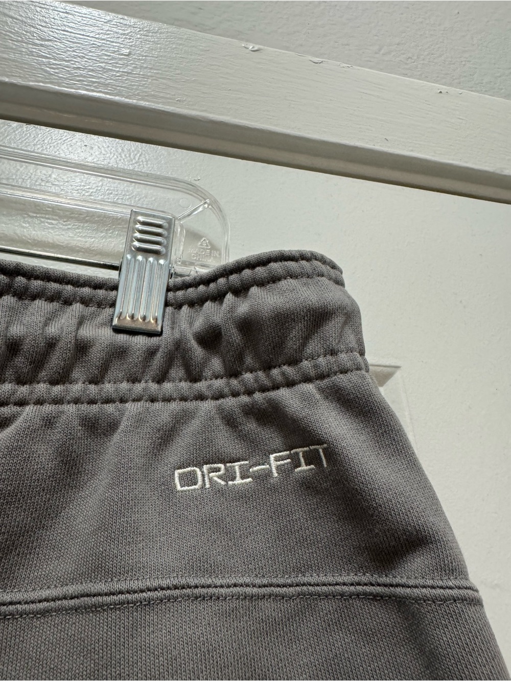 Nike NFL Dri-Fit New England Patriots Gray Performance Sweatpants - Picture 9 of 11